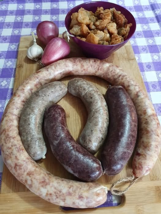 Traditional Practices in Pig Slaughterhouses: A Culinary Perspective 469748414_1709912069923918_6377761671969558483_n (2)